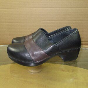 Dansko Women's Vintage Clogs Black & Brown Leather Size 8.